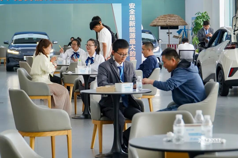 全国产系统支撑高并发政务技巧:珠海人社打造民生领域标杆案例